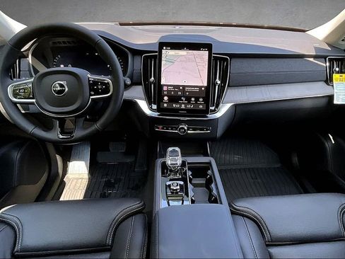 New 2026 Volvo XC90 B6 Ultra w/ Protection Package image 5