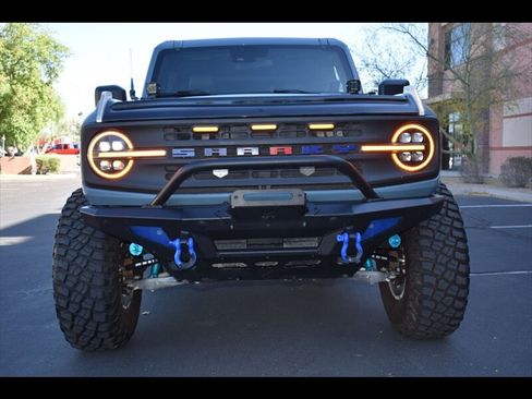 Used 2021 Ford Bronco Black Diamond image 8