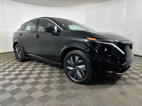 Used 2023 Nissan Ariya FWD image 2