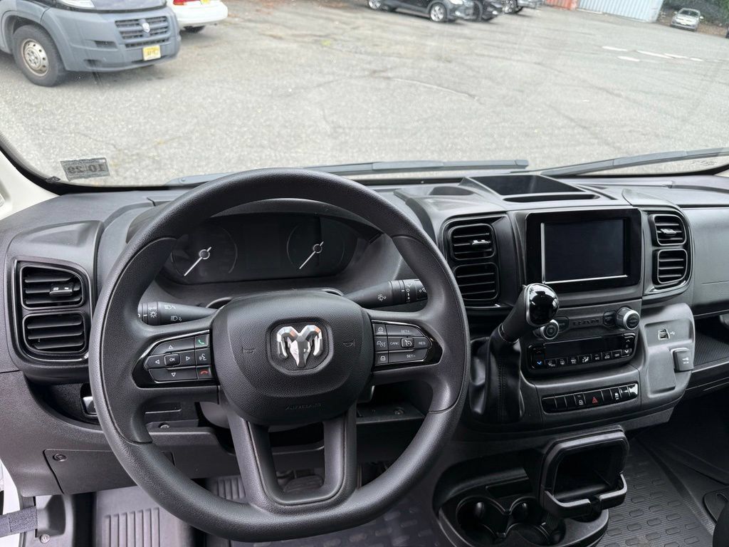 Used 2025 RAM ProMaster 2500 w/ Convenience Group FWD image 16