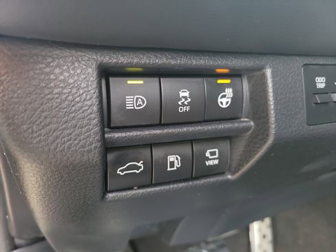 Certified 2019 Toyota Avalon Touring w/ Advanced Safety Package image 24