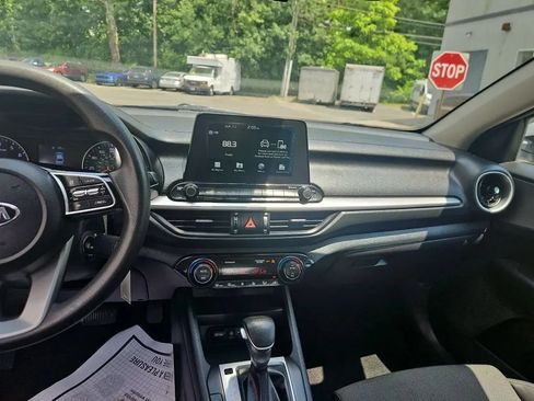 Used 2019 Kia Forte LXS FWD image 13