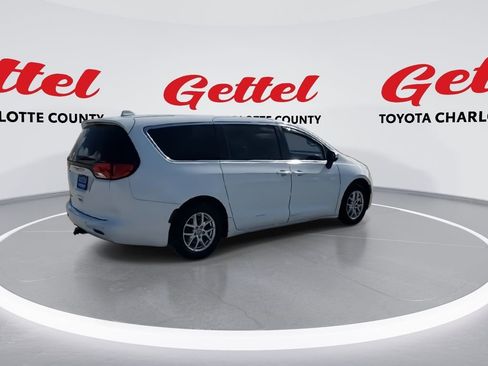 Used 2019 Chrysler Pacifica LX image 8