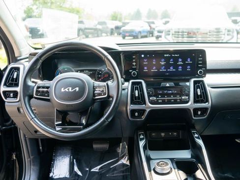 Certified 2023 Kia Sorento EX AWD/4WD image 14