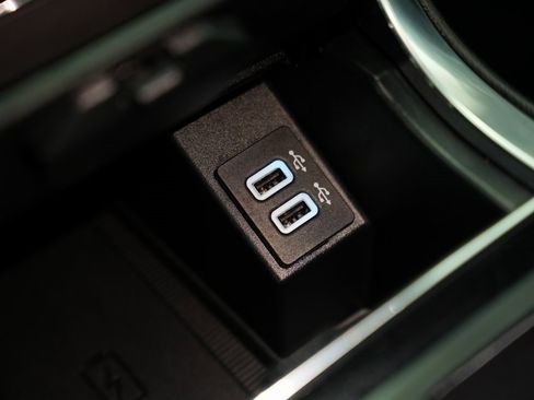 Used 2019 Ford Edge ST w/ Convenience Package image 30