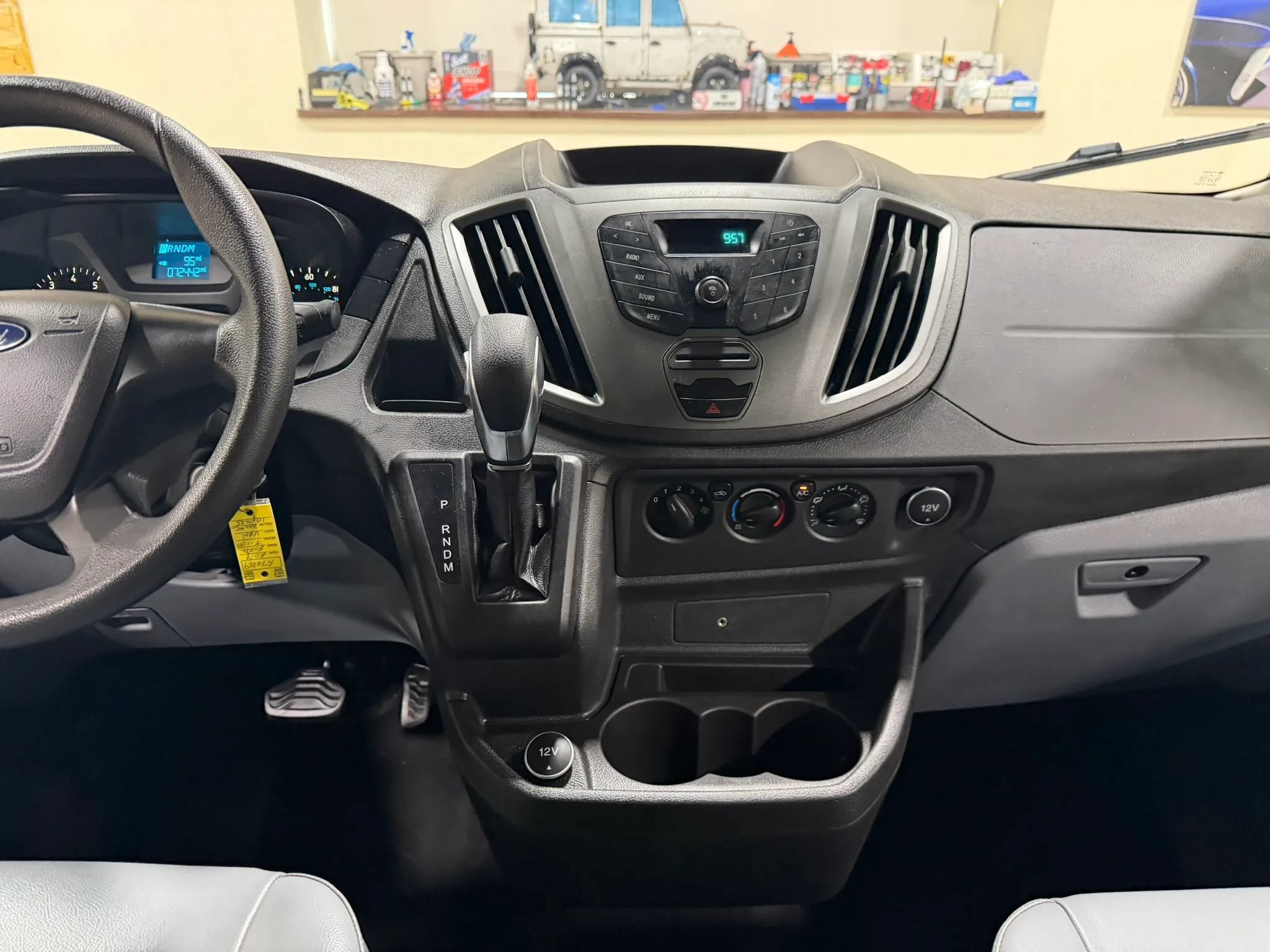Used 2018 Ford Transit 150 XL RWD image 48