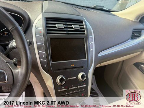 Used 2017 Lincoln MKC Premiere AWD/4WD image 18