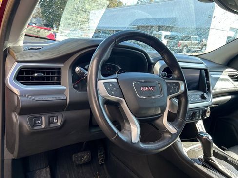 Used 2017 GMC Acadia SLT image 10