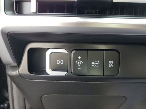 Used 2025 Hyundai Santa Fe SEL FWD image 28