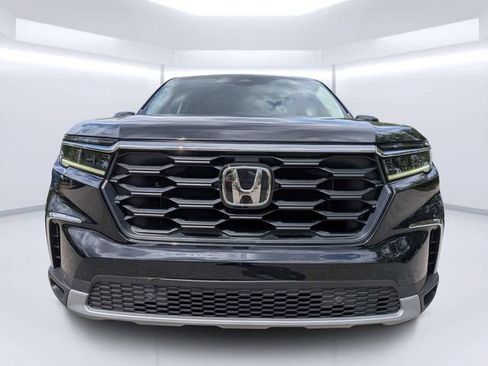 Used 2025 Honda Pilot EX-L image 8