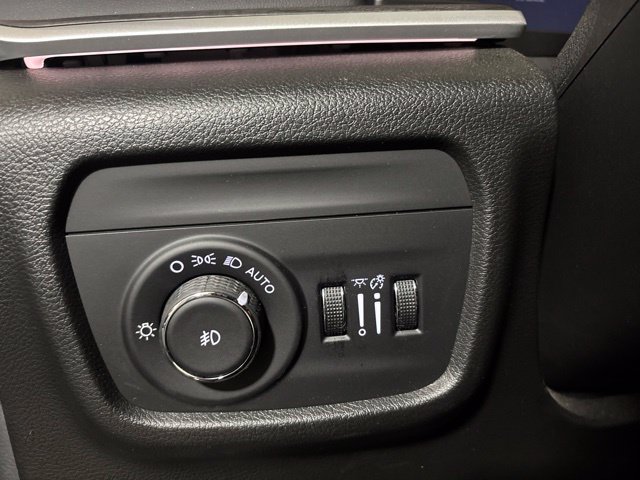 Used 2024 Jeep Grand Cherokee L Limited w/ Luxury Tech Group II AWD/4WD image 27