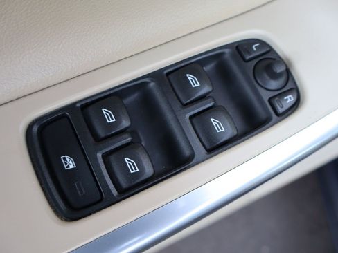 Used 2015 Volvo V60 T5 Premier image 26