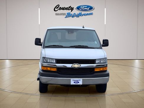 Used 2023 Chevrolet Express 3500 LT w/ LT Preferred Equipment Group image 12