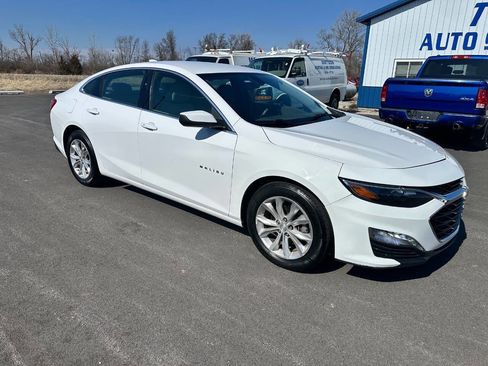 Used 2020 Chevrolet Malibu LT image 2