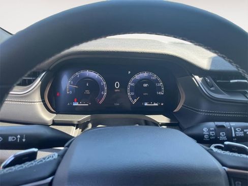 New 2025 Jeep Grand Cherokee L Altitude AWD/4WD image 13