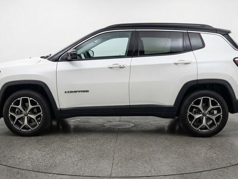 Used 2025 Jeep Compass Limited AWD/4WD image 4
