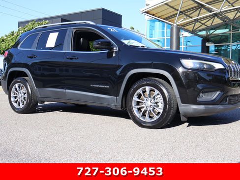 Used 2021 Jeep Cherokee Latitude Lux w/ Comfort/Convenience Group FWD image 10