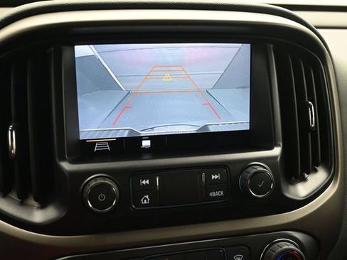 Used 2022 Chevrolet Colorado Z71 AWD/4WD image 7