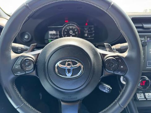 Used 2023 Toyota GR86 w/ ALL Weather Mat Package (TMS) image 18