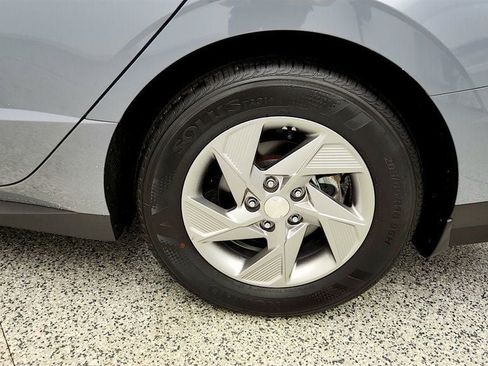 Used 2026 Hyundai Sonata SE FWD image 9