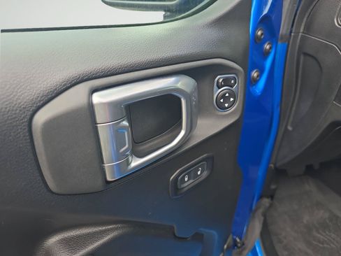 Used 2024 Jeep Wrangler Unlimited Sport AWD/4WD image 24