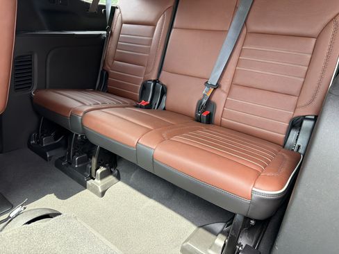 Used 2024 GMC Yukon XL Denali Ultimate AWD/4WD image 21