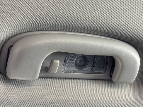 Used 2020 Chevrolet Equinox LT FWD image 27