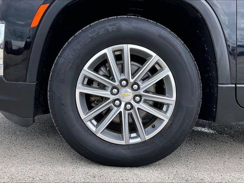 Used 2023 Chevrolet Traverse LT FWD image 35