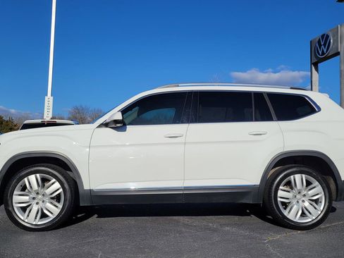 Used 2019 Volkswagen Atlas SEL Premium image 2