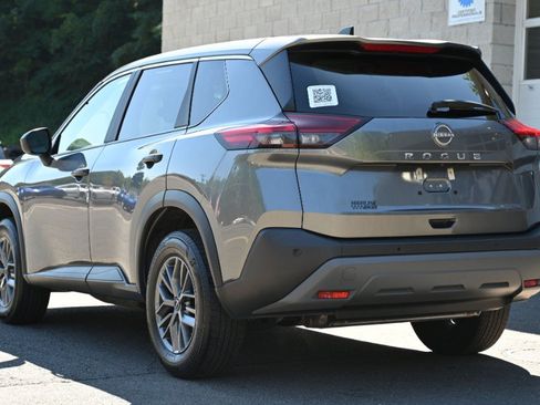 Used 2023 Nissan Rogue S FWD image 3