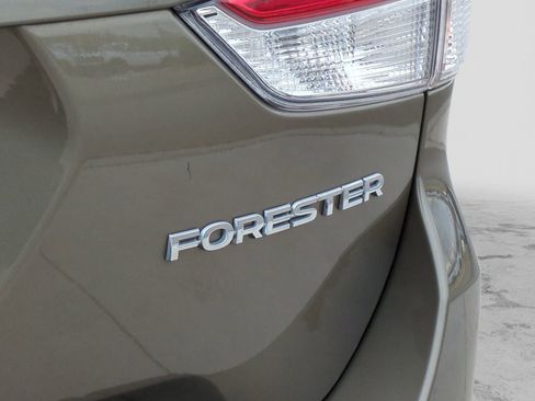 Used 2023 Subaru Forester Limited AWD/4WD image 15