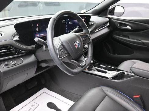 Used 2024 Buick Envista Sport Touring w/ Convenience I Package FWD image 14