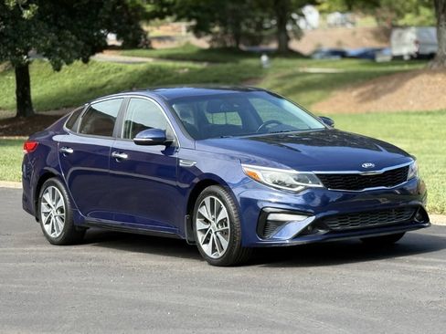 Used 2019 Kia Optima S FWD image 3