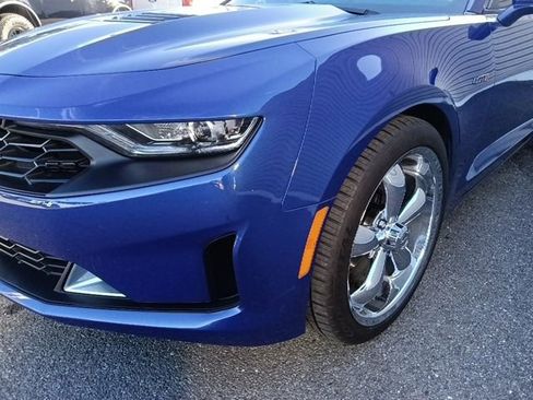 Used 2022 Chevrolet Camaro LT w/ RS Package image 9
