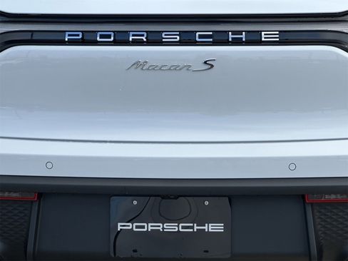 New 2026 Porsche Macan S image 14