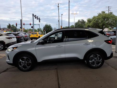 Certified 2025 Ford Escape ST-Line FWD image 6