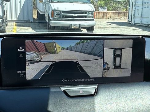 Used 2024 MAZDA CX-90 Plug-In Hybrid w/ Premium Plus image 16