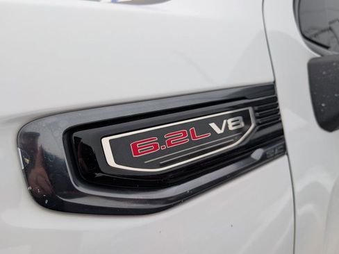 Used 2022 GMC Sierra 1500 AT4 w/ AT4 Premium Package AWD/4WD image 5