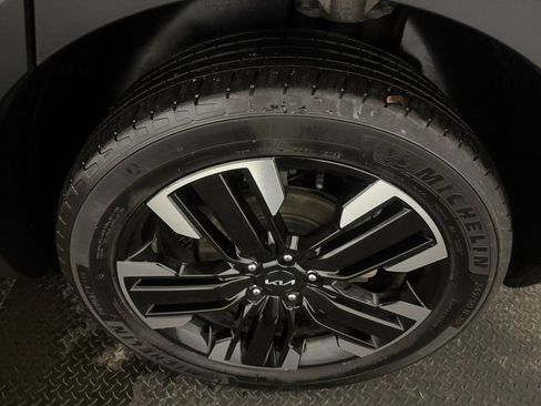 Used 2023 Kia Telluride SX image 17