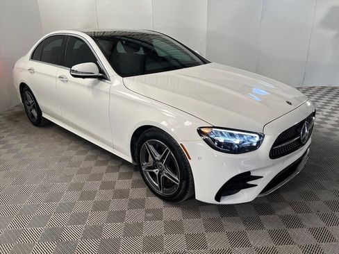 Used 2023 Mercedes-Benz E 350 4MATIC Sedan image 4