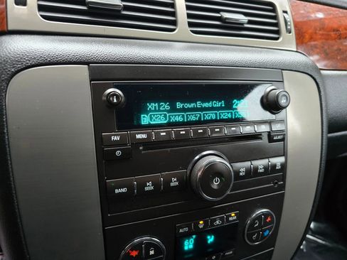 Used 2014 GMC Yukon SLE image 25