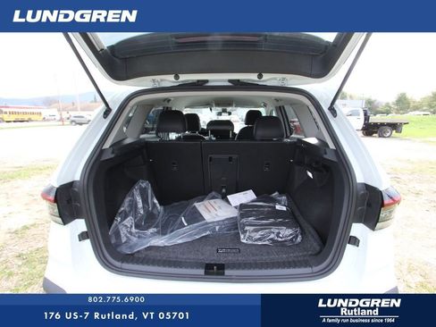 New 2026 Volkswagen Taos SE AWD/4WD image 5