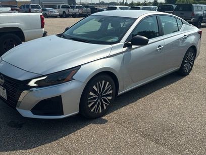 Used 2024 Nissan Altima 2.5 SV