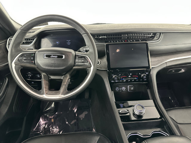 Certified 2024 Jeep Grand Cherokee L Limited w/ Black Appearance Package AWD/4WD image 6