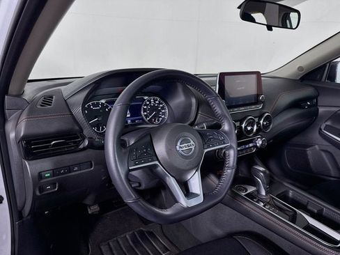 Used 2021 Nissan Sentra SR image 9