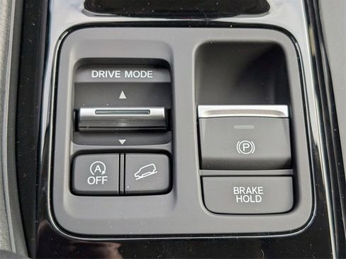 New 2025 Honda Pilot Touring image 22