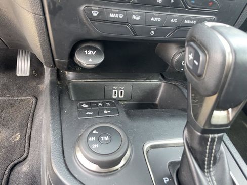 Used 2022 Ford Ranger XLT w/ Equipment Group 301A Mid AWD/4WD image 18