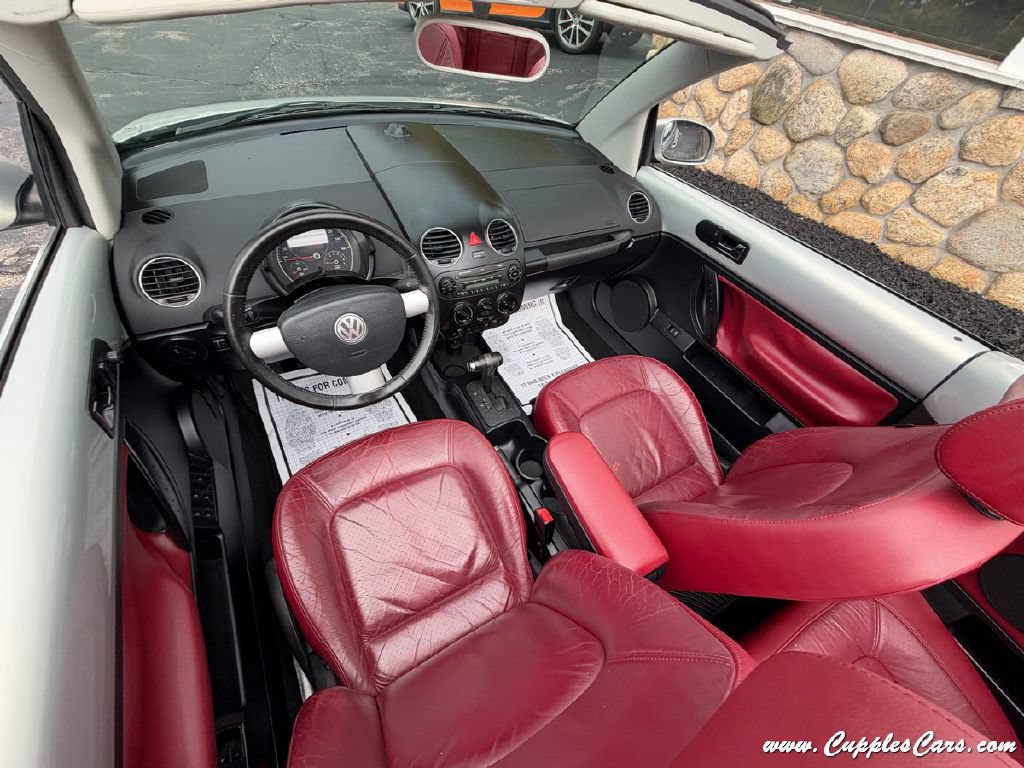Used 2009 Volkswagen Beetle Blush FWD image 23