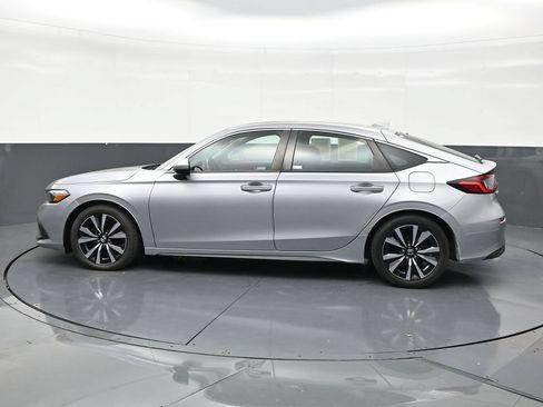 Used 2022 Honda Civic EX-L image 2