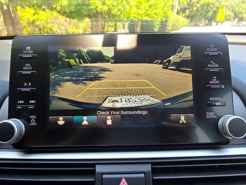 Used 2018 Honda Accord EX image 25